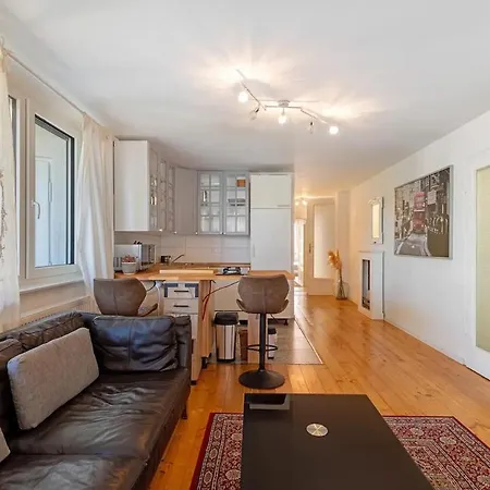 - Komfort In Bestlage Lejlighed